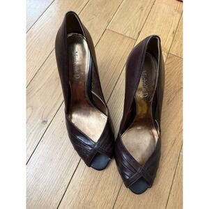 Michelle D Womens Brown Leather Peep Toe Pleated Stiletto Pumps Heels Size 7.5 M